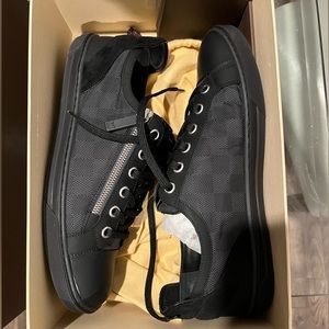 Louis Vuitton Damier Graphite Aventure Zip Up Sneaker Men Size 8